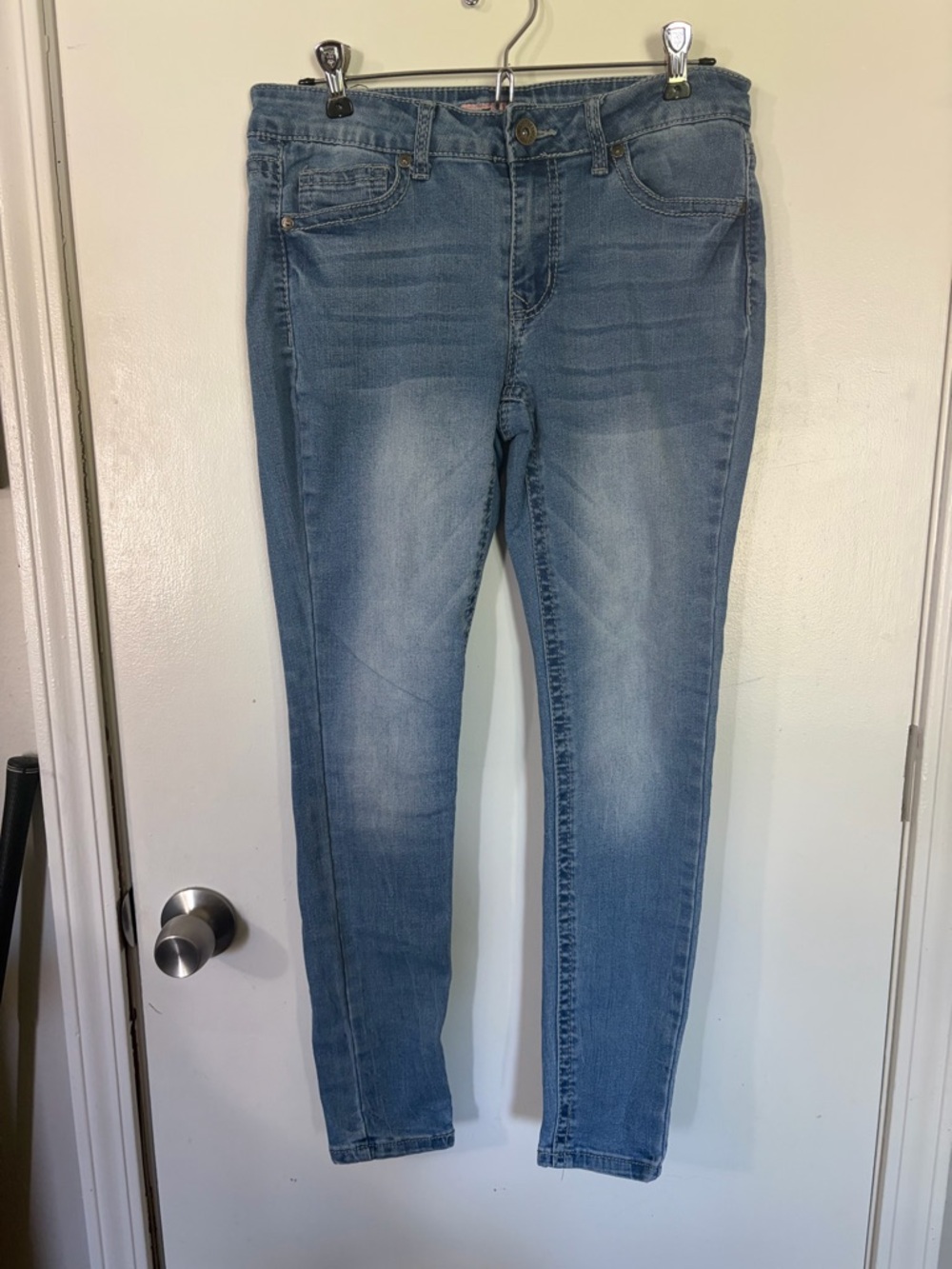 Juniors 9/10 True Leech Light Blue Skinny Jeans Tote1